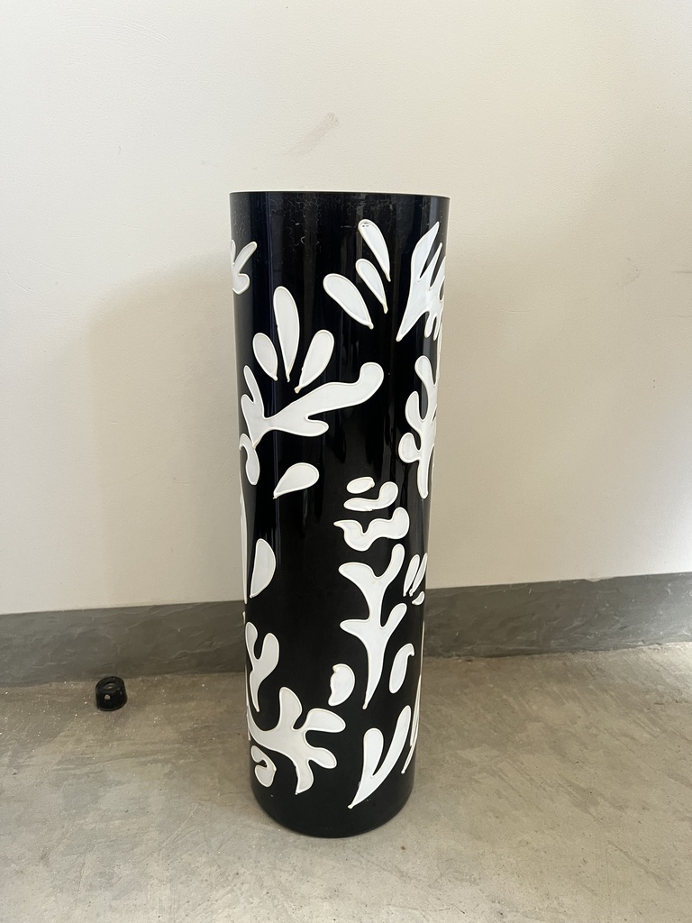 Vase cylindre floral N&B