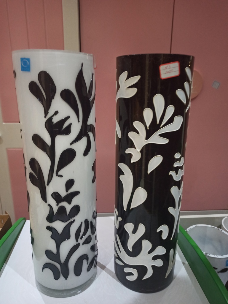 Vase Noir et Blanc