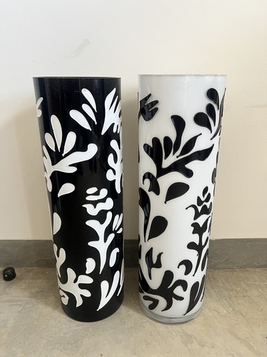 Vase cylindre floral N&B