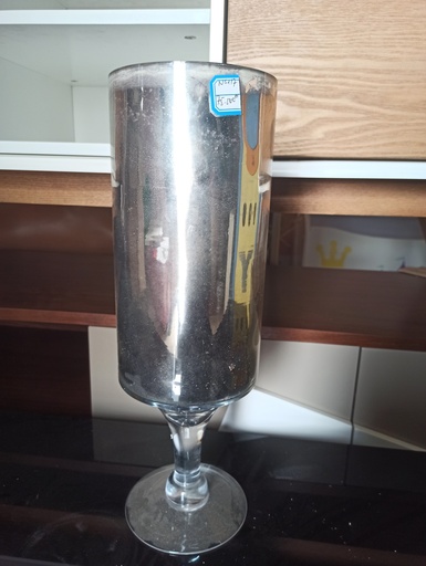 Vase à pied argenté moyenne